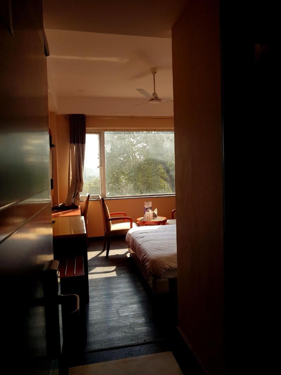 Hotel Blue Lagoon Haridwār Exterior foto